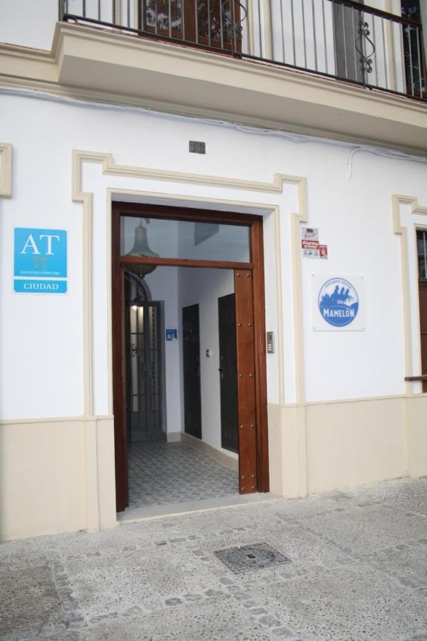 Apartamentos Turisticos Mamelon Jerez de la Frontera Esterno foto