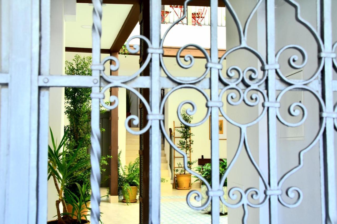 Apartamentos Turisticos Mamelon Jerez de la Frontera Esterno foto