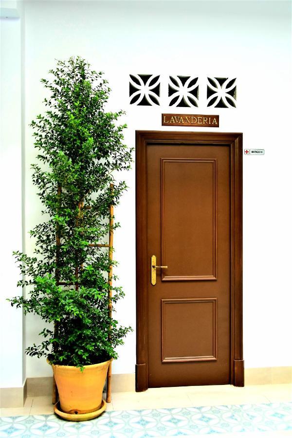 Apartamentos Turisticos Mamelon Jerez de la Frontera Esterno foto