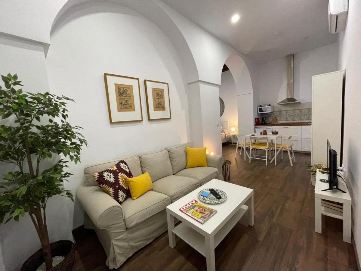 Apartamentos Turisticos Mamelon Jerez de la Frontera Esterno foto