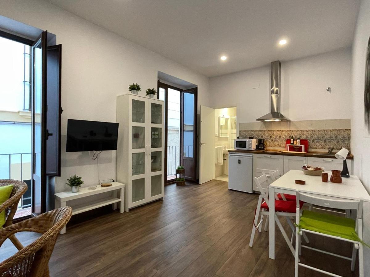 Apartamentos Turisticos Mamelon Jerez de la Frontera Esterno foto
